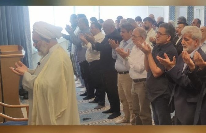نماز عید قربان در مرکز اسلامی امام علی(ع) برلین برگزار شد